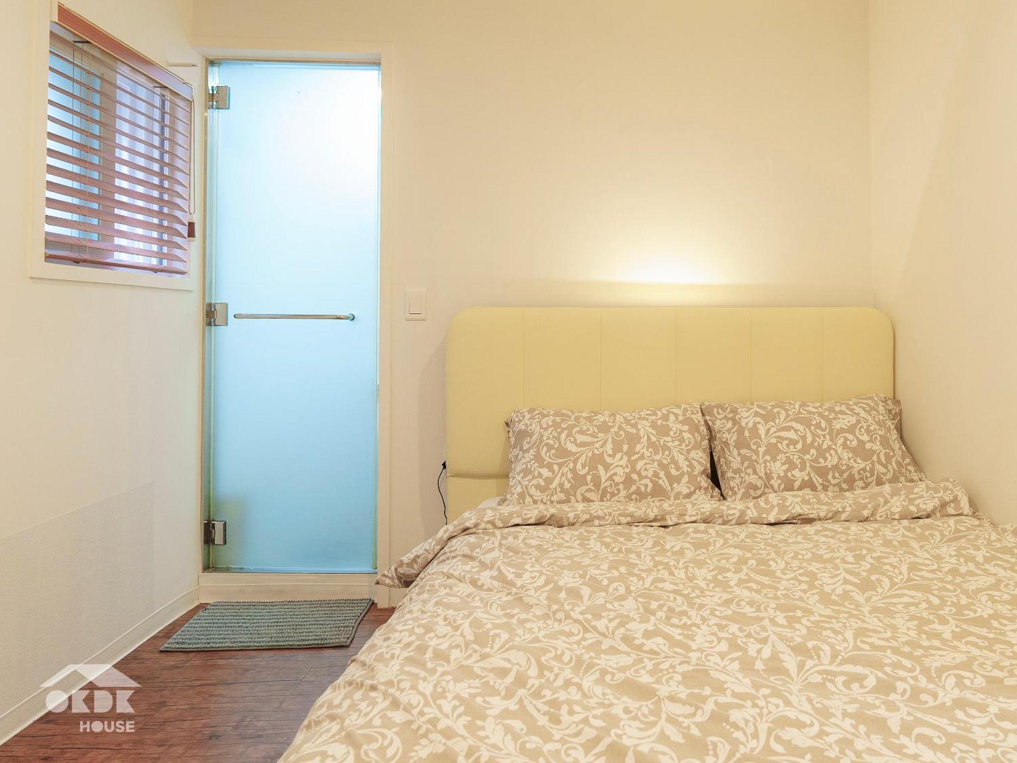 Double Room Private Bathroom