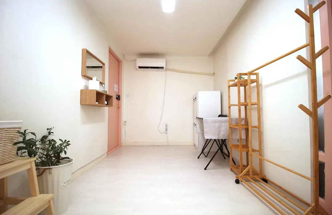 Yab-Guesthouse, Femaleonly, Foreignonly-1