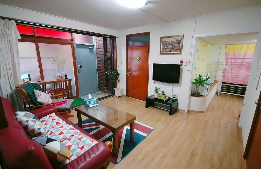 Appletree Guesthouse-1