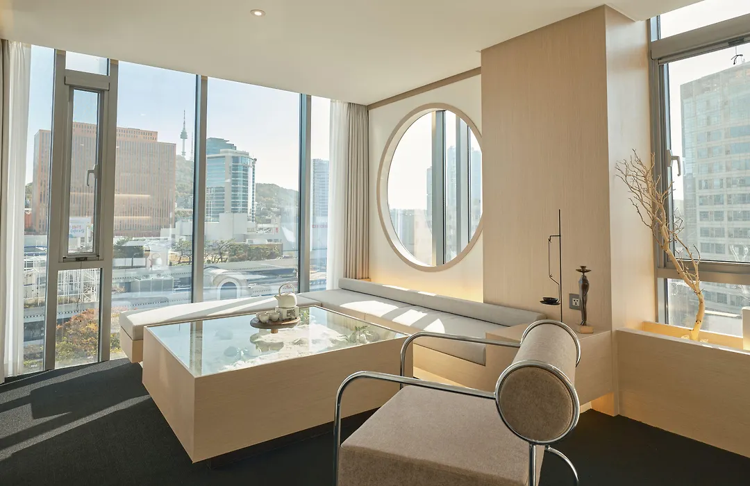 Uh Suite The Seoul-1