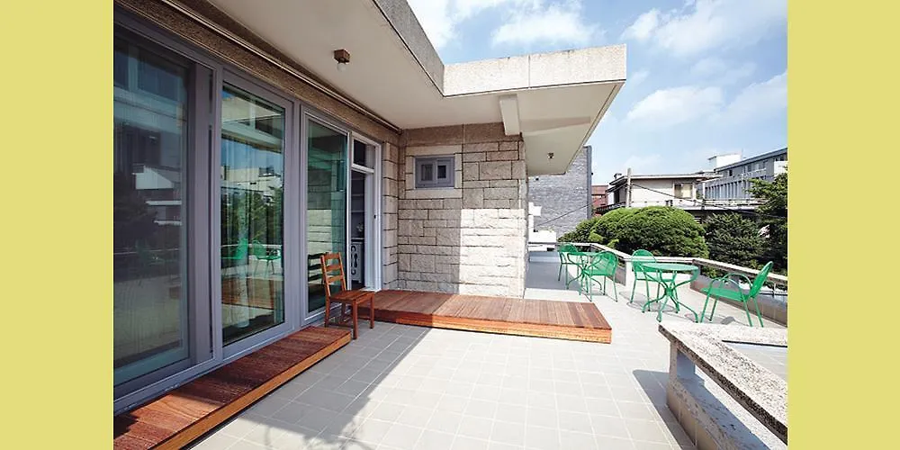 Hide & Seek Guesthouse-1