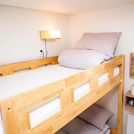 Yab-Guesthouse, Femaleonly, Foreignonly-2